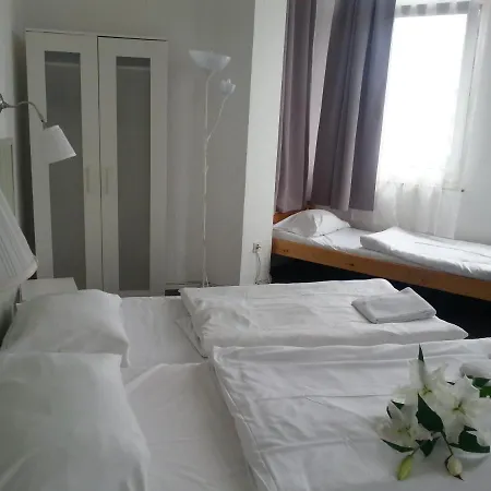 Komet Hotel 3*