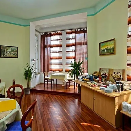 Komet Hotel 3*
