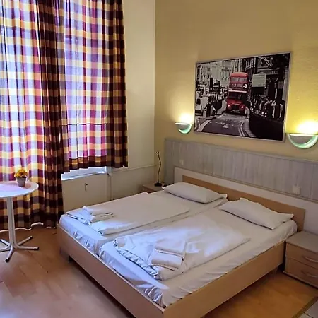 Komet Hotel 3*