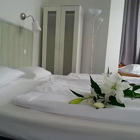 Komet 3* Düsseldorf
